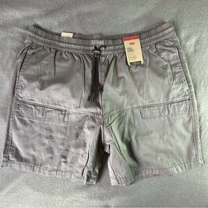 Levi’s Trail Cargo Shorts Men’s XL Gray 100% Cotton Original Outdoor Style NWT 